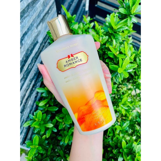 Dưỡng thể - Xịt Victoria&rsquo;s Secret Amber Romance