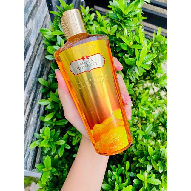 Dưỡng thể - Xịt Victoria&rsquo;s Secret Amber Romance