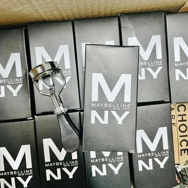 Bấm Mi Maybelline Eyelash Curler Sky High