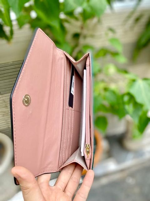 V&iacute; Valentino nữ nắp gập m&agrave;u xanh l&aacute;