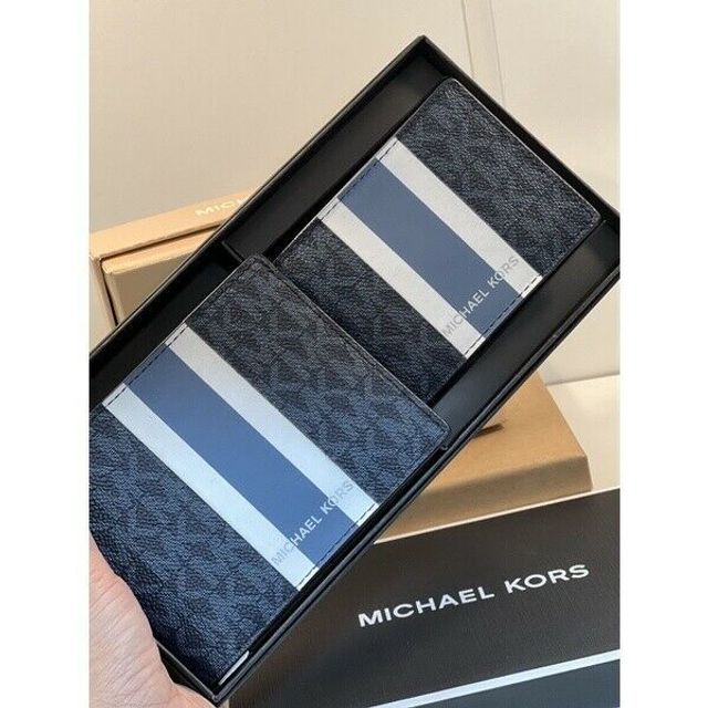 Set V&iacute; Michael kors v&acirc;n xanh
