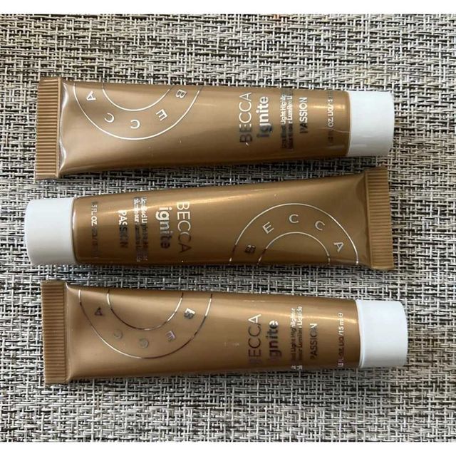 Kem Bắt S&aacute;ng Ignite Liquified Light Highlighter 15ml