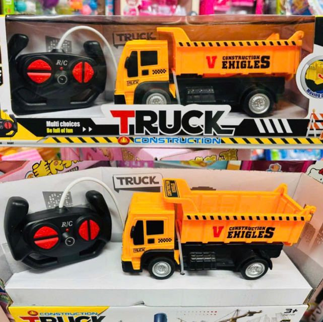 Xe &ocirc; t&ocirc; c&ocirc;ng tr&igrave;nh x&acirc;y dựng điều khiển từ xa