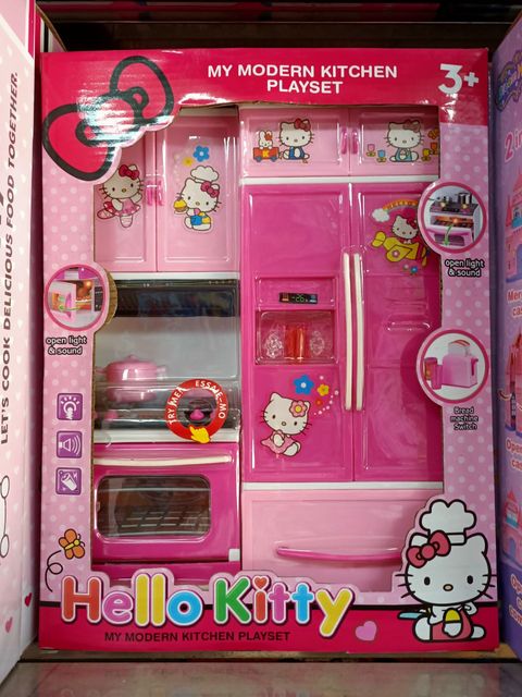 Bộ tủ bếp Hello Kitty trong kh&ocirc;ng gian vui chơi