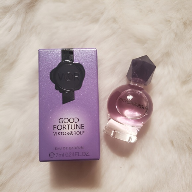 M&ugrave;i hương nước hoa nữ Viktor & Rolf Good Fortune