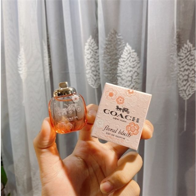 Nh&iacute; - Coach Flora Blush Eau De Parfum 4,5ml