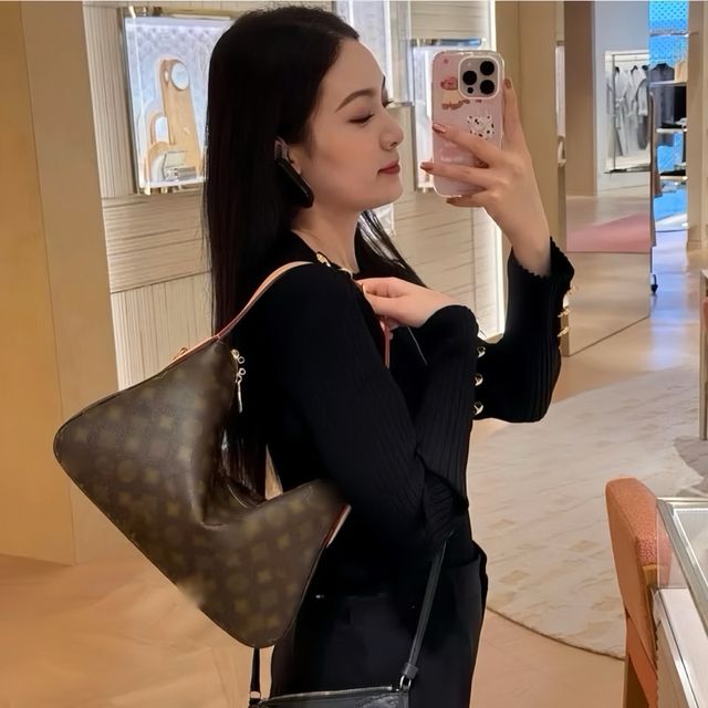 T&uacute;i kẹp n&aacute;ch đeo vai Iv