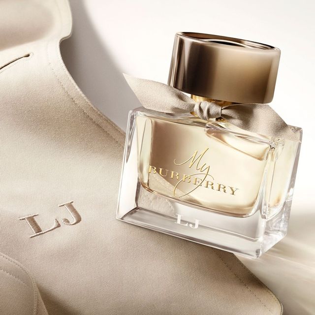 Thiết kế chai nước hoa Burberry