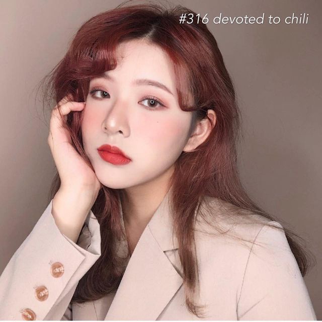Son MAC Powder Kiss Lipstick Devoted To Chili