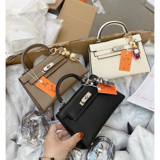 T&uacute;i KL chữ H d&aacute;ng l&ugrave;n tag bạc size 19-22 h&agrave;ng QC cao cấp