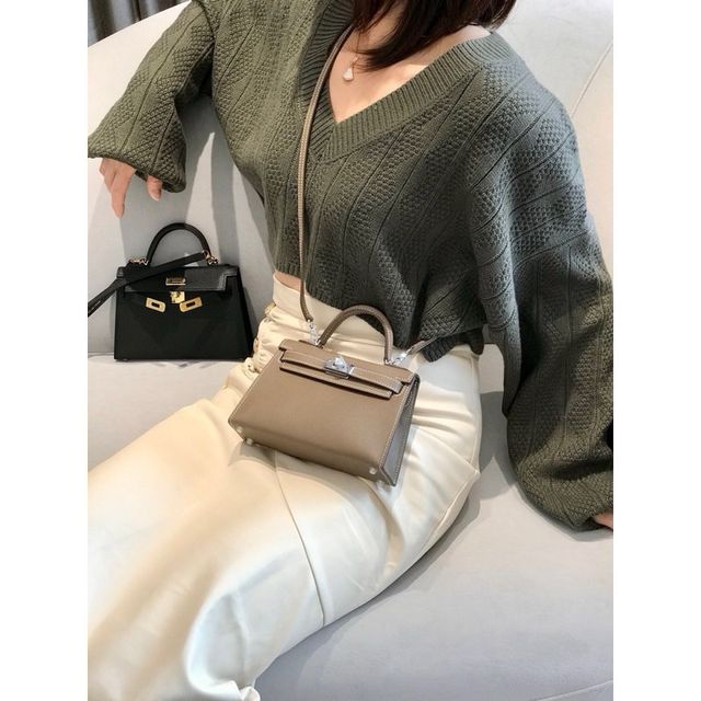 T&uacute;i KL chữ H d&aacute;ng l&ugrave;n tag bạc size 19-22 h&agrave;ng QC cao cấp