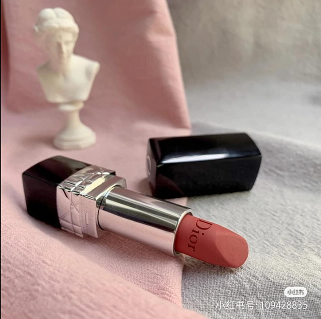 Tham khảo th&ecirc;m th&ocirc;ng tin về Nh&iacute; _ Son Dior 772