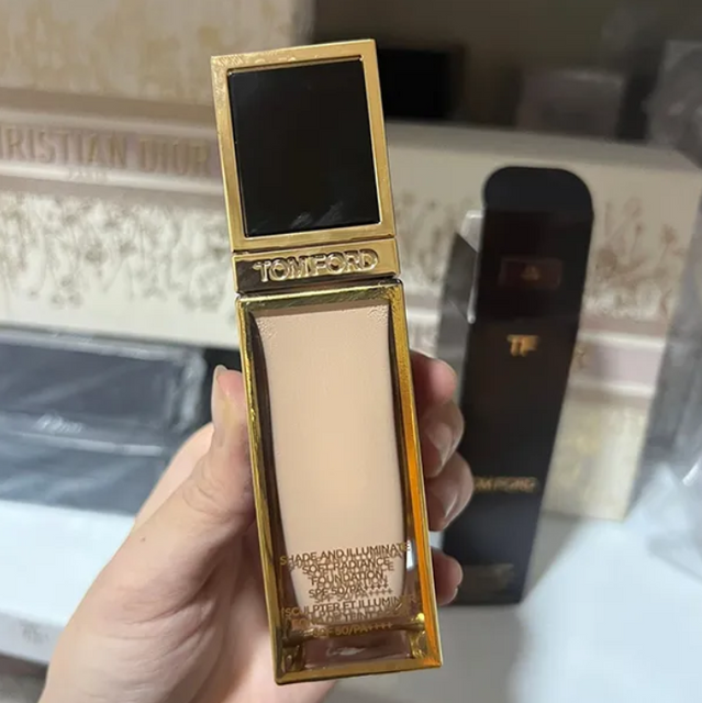 Kem Nền Tom Ford