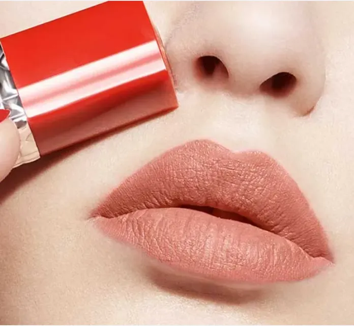 Son Dior 446 Ultra Care Liquid 446 Whisper
