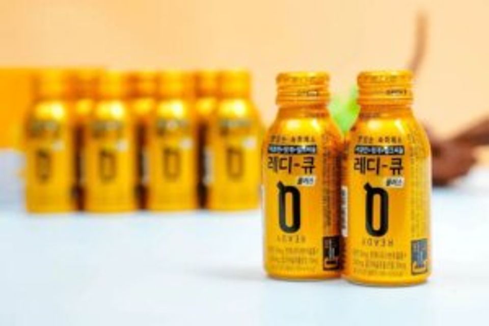 Nước nghệ Ready Q H&agrave;n Quốc 10 chai