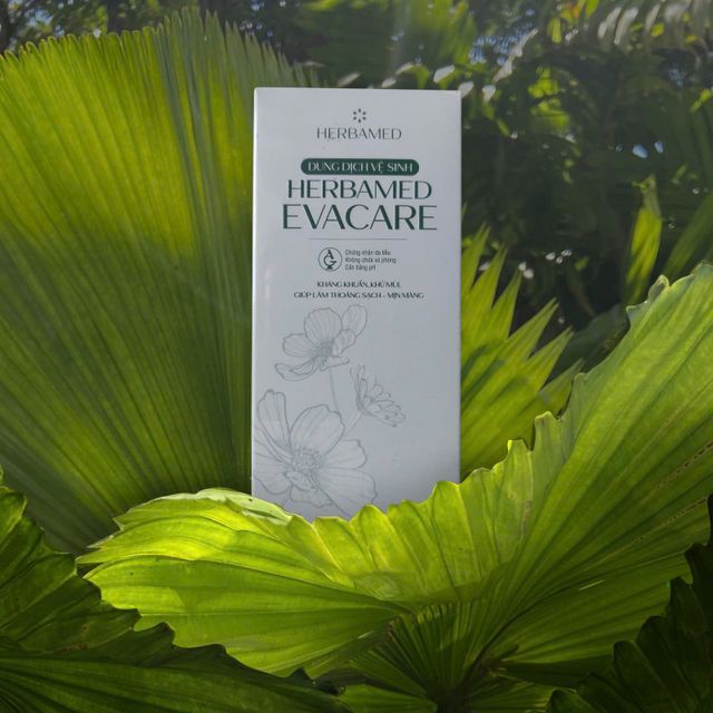 Dung Dịch Vệ Sinh Phụ Nữ Herbamed EvaCare 5