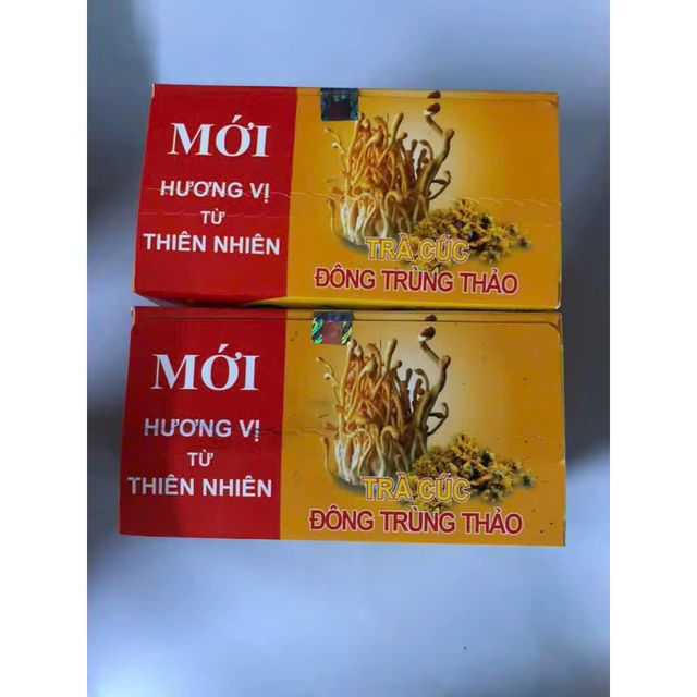 Tr&agrave; Hoa C&uacute;c