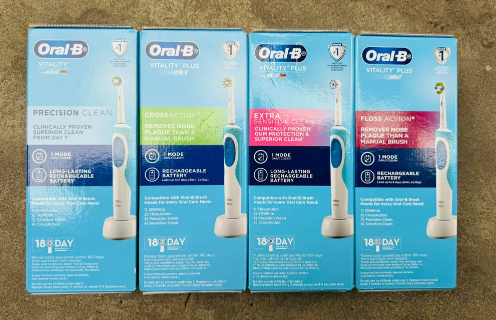 B&agrave;n chải đ&aacute;nh răng Oral-B Pro Vitality