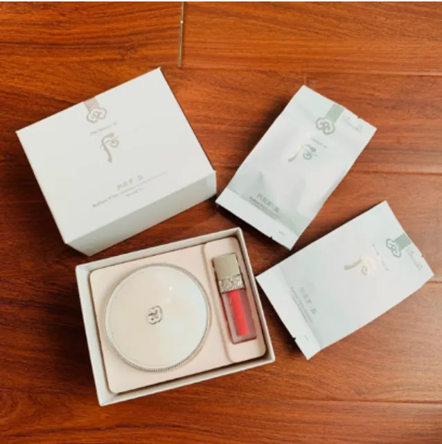 Set phấn Whoo trắng + son kem