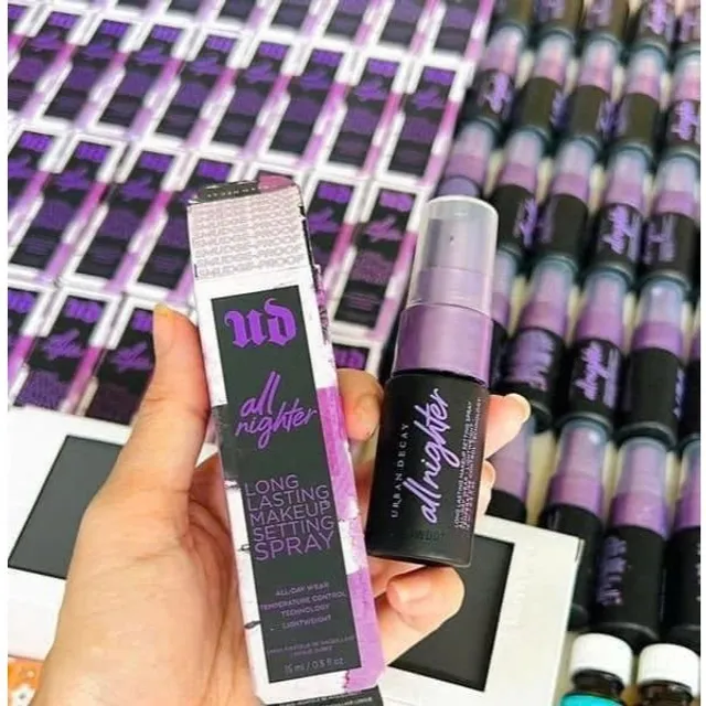 Xịt Kh&oacute;a Nền Urban Decay All Nighter