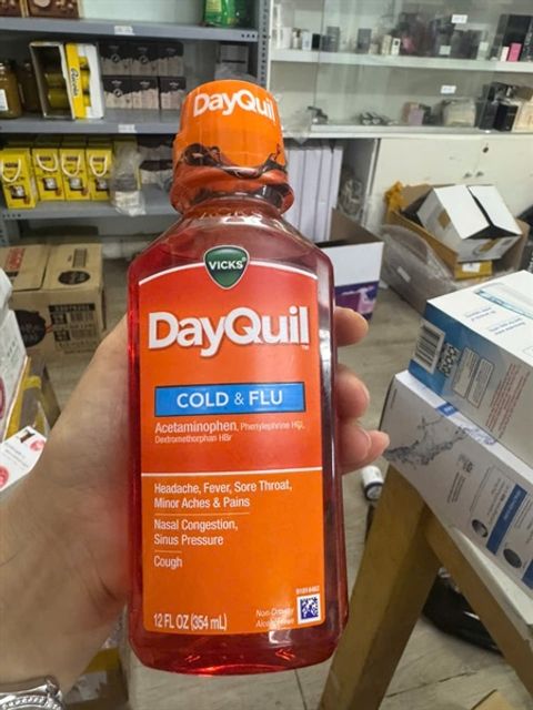 Siro uống Hỗ trợ ho v&agrave; cảm c&uacute;m Dayquil Vicks 354ml