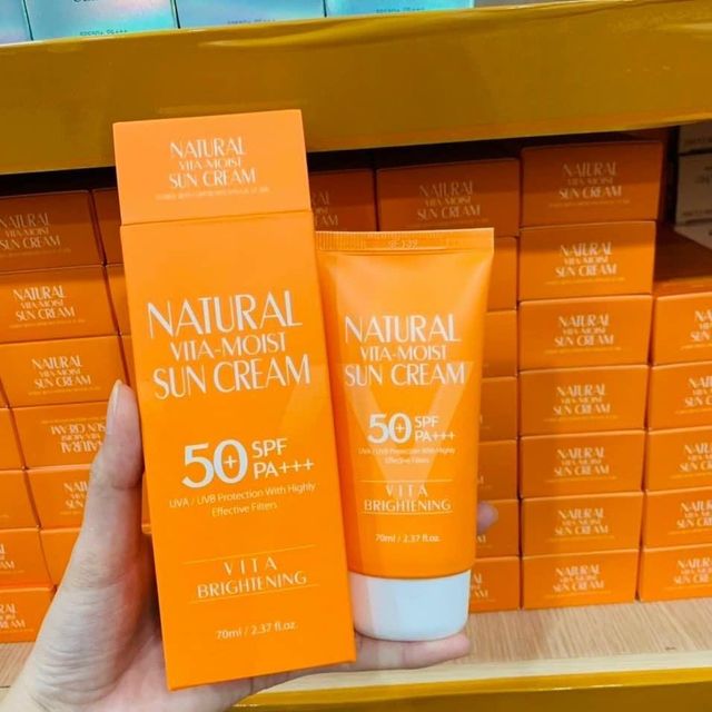 Kem Chống Nắng 3W Clinic Natural Vita -Moist Sun Cream SPF50-cam
