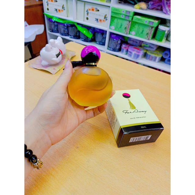 Nước Hoa Nữ Far Away 50ml Rất Thơm Quyến Rũ