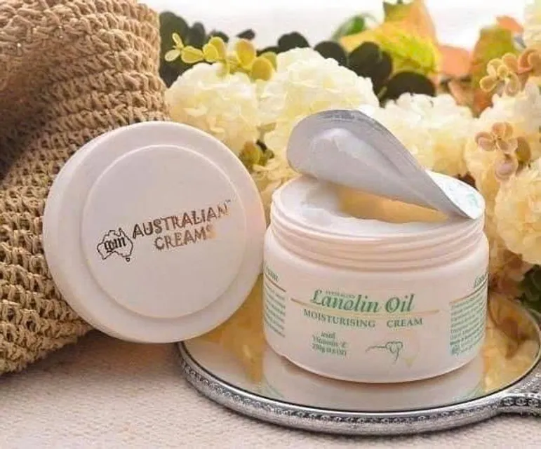 Kem dưỡng da G&M Lanolin Oil Moisturising Cream 250g