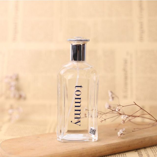 Thiết kế của Tommy Hilfiger Men's Tommy EDT 100ml