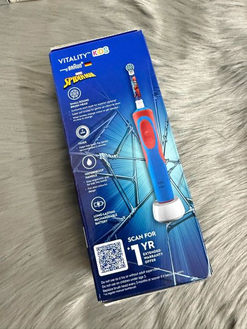 B&agrave;n Chải Điện Đ&aacute;nh Răng Tự Động Oral B d&agrave;nh cho b&eacute; trai