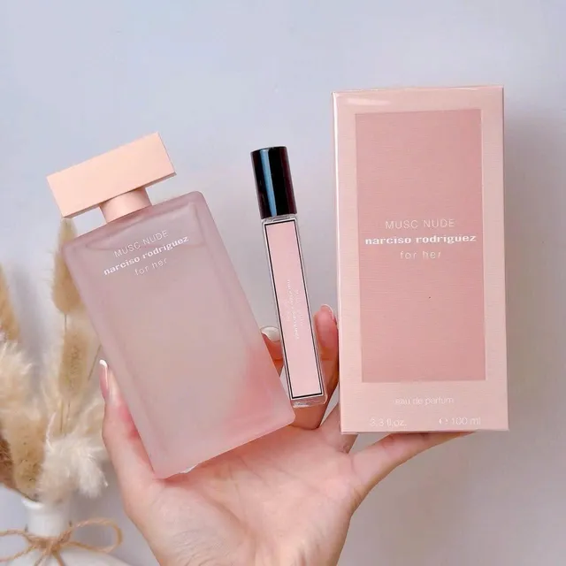 Nước hoa Narciso Rodriguez for her với hương thơm quyến rũ