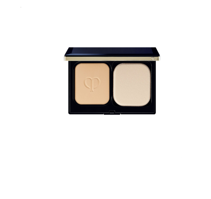 Sử dụng phấn nền Cle de Peau