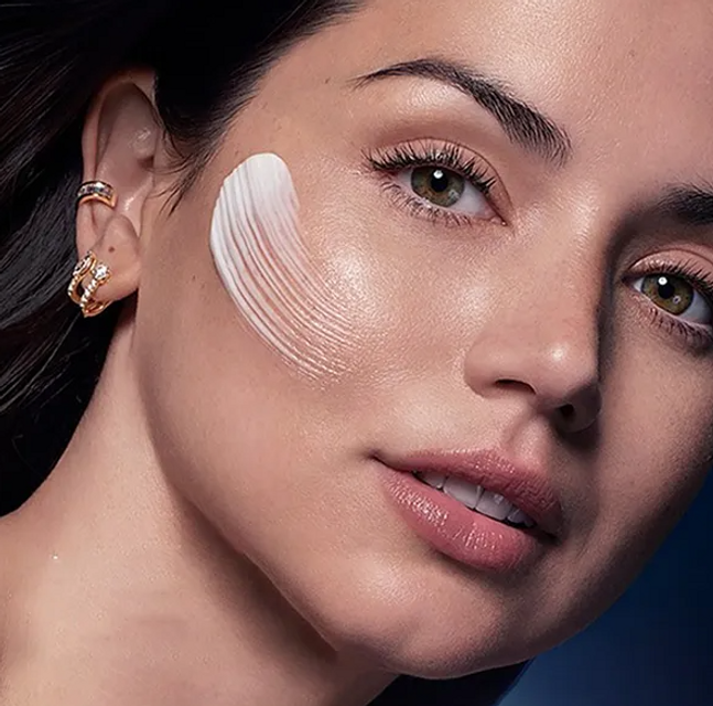 Kem Dưỡng Phục Hồi Da Est&eacute;e Lauder