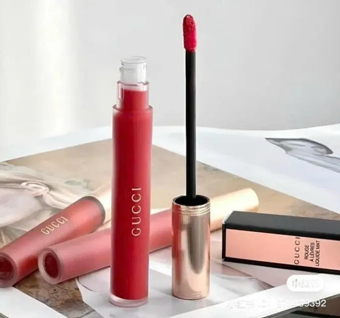 Son trang điểm Gucci