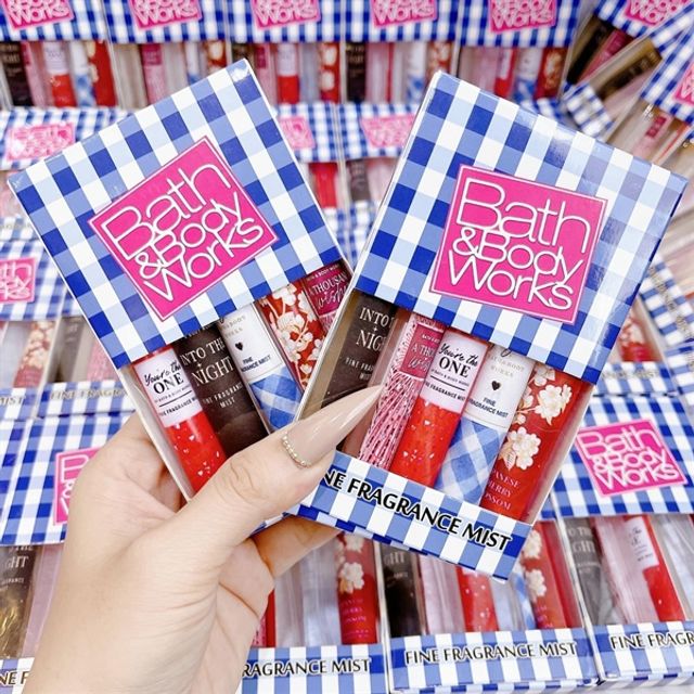Sử dụng Set 5 Chai Xịt To&agrave;n Th&acirc;n