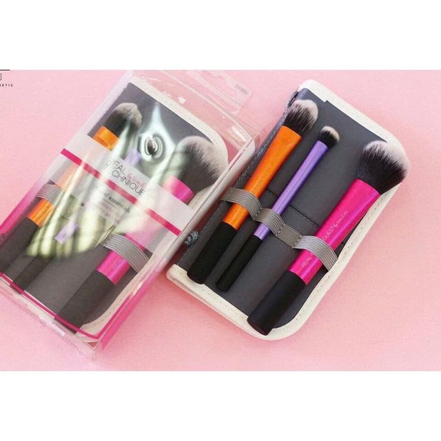 Bộ cọ Real Techniques Travel Essential