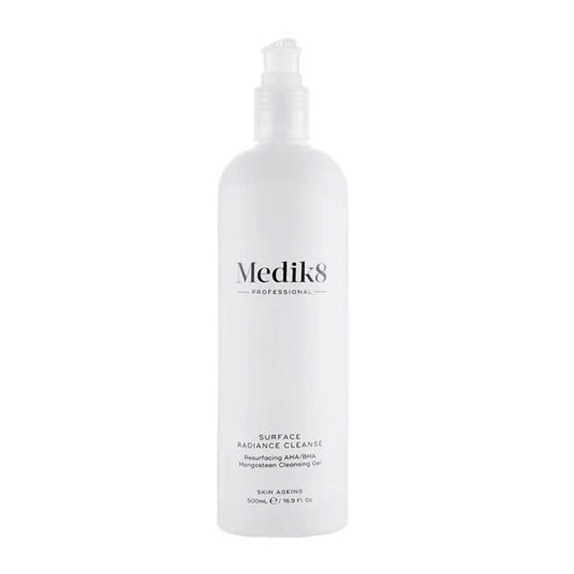 Sữa Rửa Mặt Medik8 Surface Radiance Cleanse 500ml