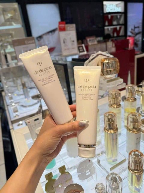Sữa rửa mặt Cl&eacute; De Peau Beaut&eacute;