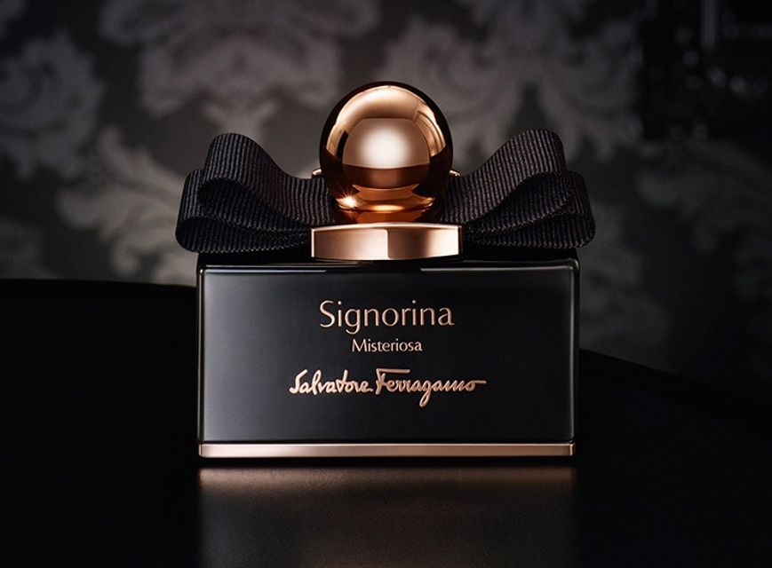 Nước hoa Salvatore Ferragamo Signorina Misteriosa - phong c&aacute;ch v&agrave; quyến rũ