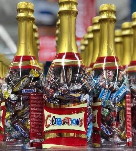 H&igrave;nh ảnh Kẹo socola chai celebrations