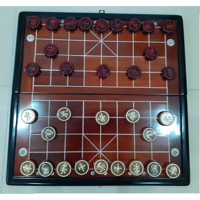 B&agrave;n cờ tướng gỗ hương cao cấp