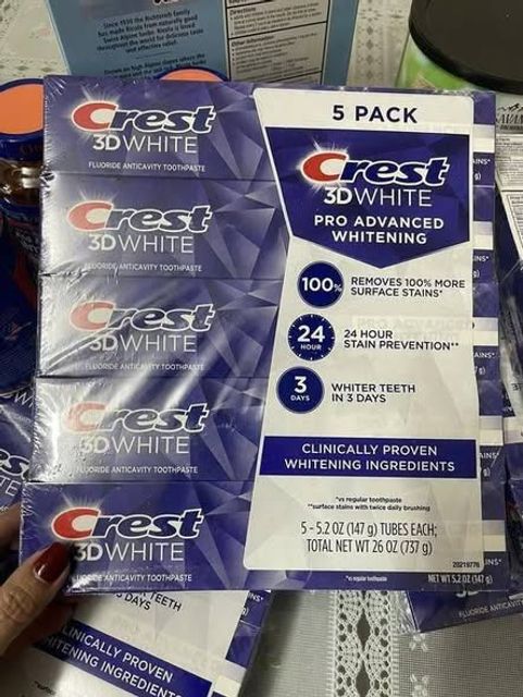 Kem đ&aacute;nh răng Crest 3D white ultra 3IN1