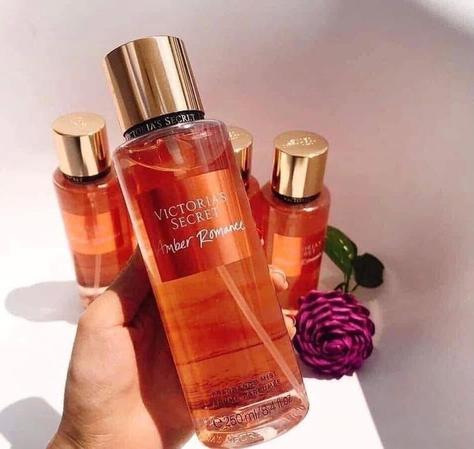 Hương thơm Amber Vogue