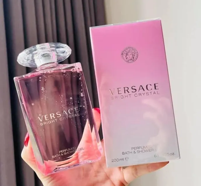 Sữa tắm Versace Bright Crystal 200ml (Hồng)