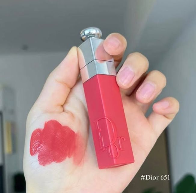 Son kem Dior 651 Addict Lip Tint Batom Líquido Natural Rose 5ml