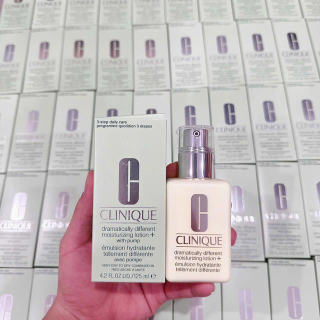 Lotion Dưỡng Ẩm Dạng Clinique Dramatically Different