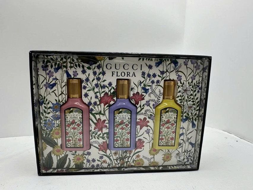 Bộ Qu&agrave; Tặng Nước Hoa Gucci Flora Gorgeous