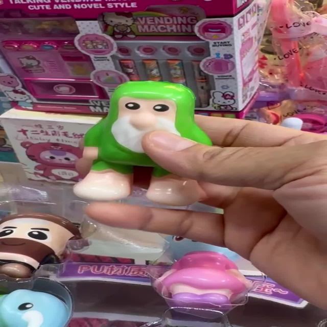 Bộ đồ chơi m&ocirc; h&igrave;nh 6 nh&acirc;n vật Tung Tung 9988-169 Interest Squishy Video