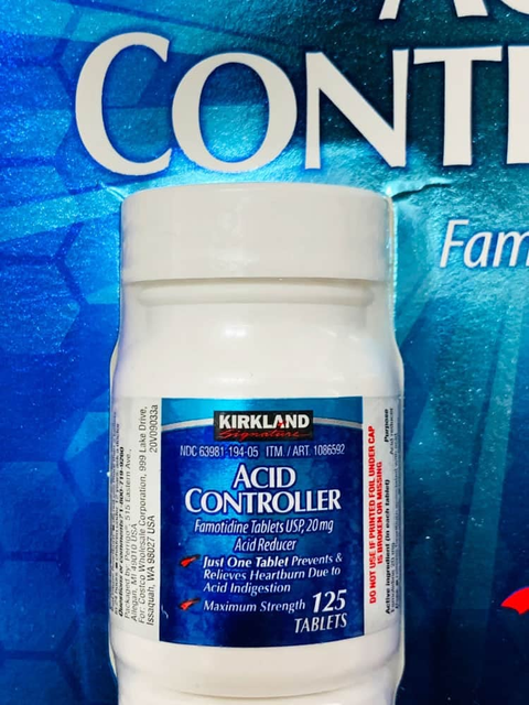 Vi&ecirc;n uống kiểm so&aacute;t Axit dạ d&agrave;y Kirkland Signature