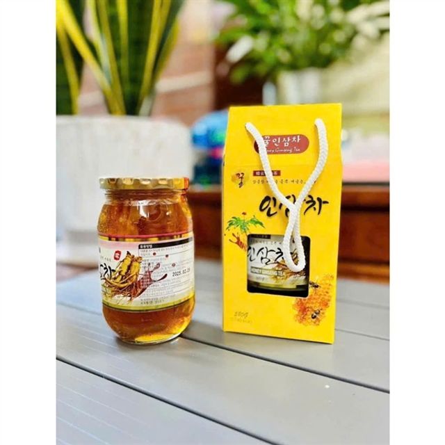Tr&agrave; Nh&acirc;n S&acirc;m Mật Ong